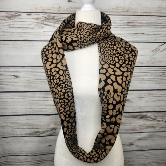 Michael Kors Women's Infinity Leopard Print Scarf Fall Cozy Warm Accessories - Picture 3 of 3
